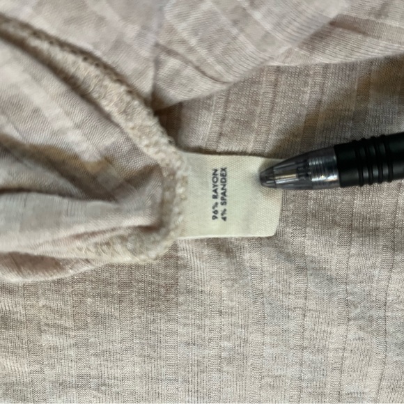 V-neck ribbed, tan top with brown stitching - Picture 7 of 7